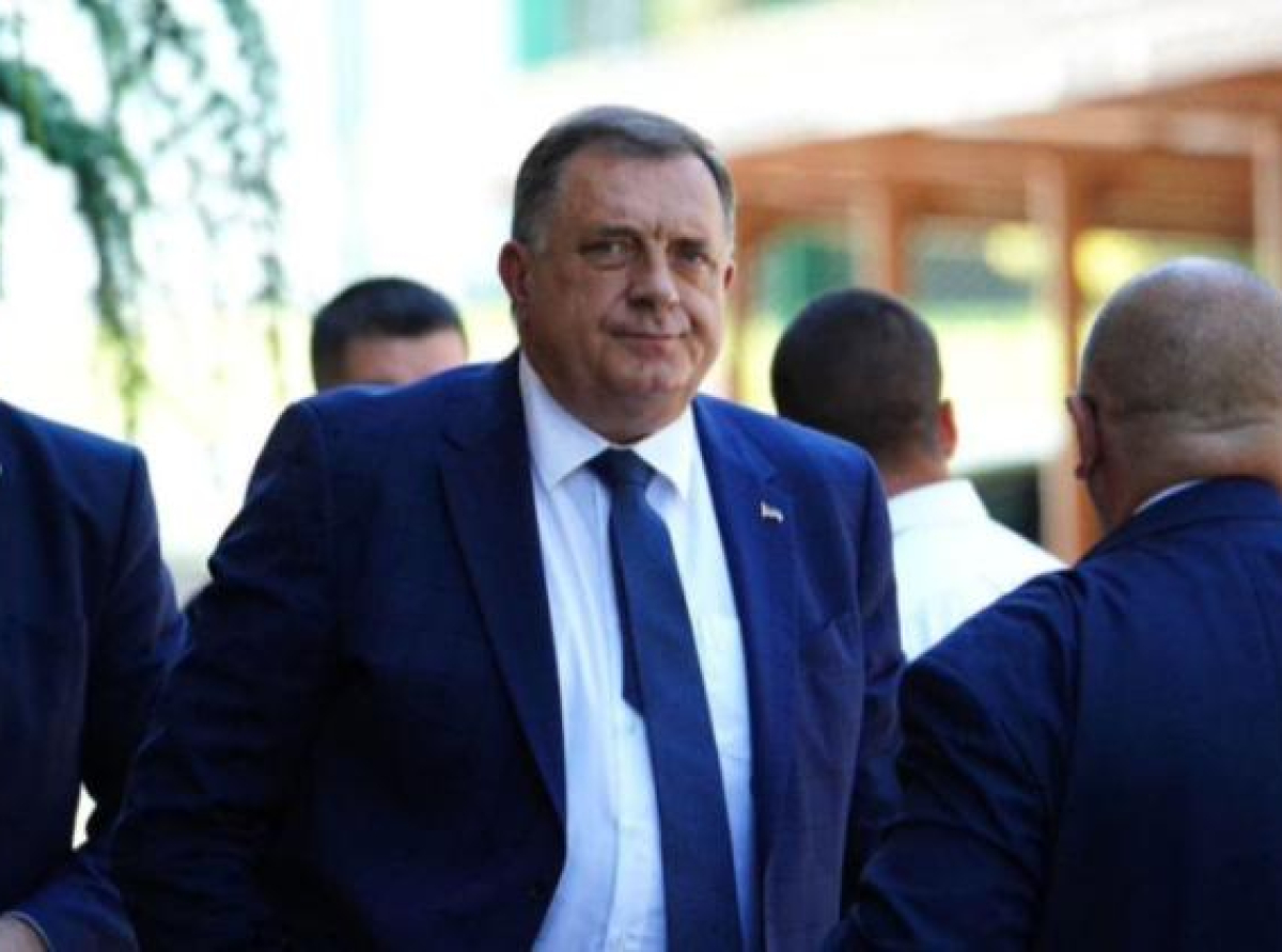 Dodik tražio izuzeće osam sudija